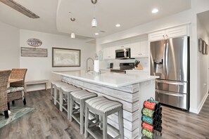 Fridge, microwave, oven, coffee/tea maker