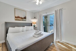 1 habitación, tabla de planchar con plancha, wifi gratis y ropa de cama 