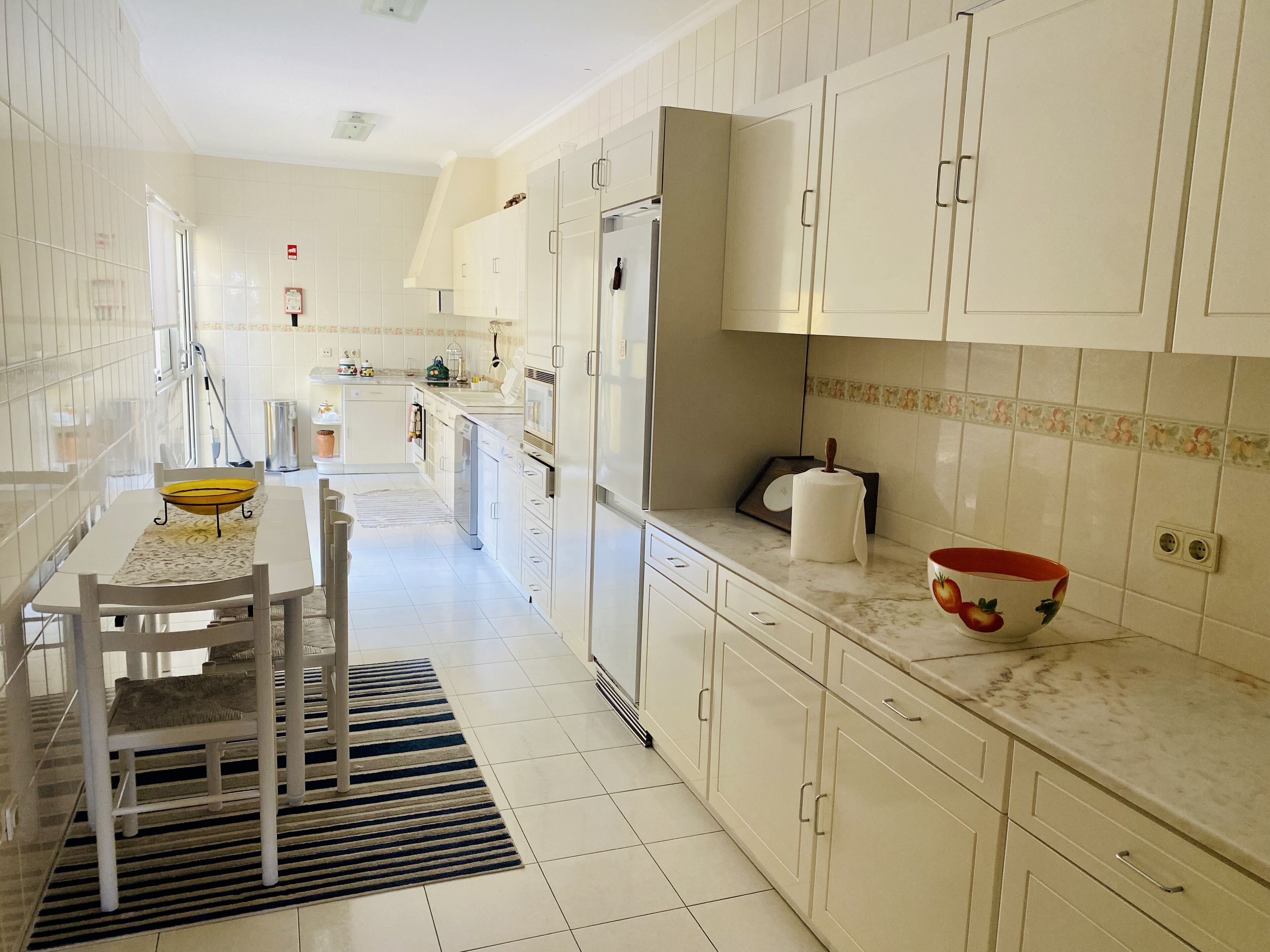 economy room, 1 queen bed | private kitchen | full-sized fridge, microwave, oven, stovetop