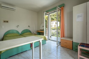 Interior - Room “Angela partial sea view 6” with sea view, Wi-Fi, and air conditioning (kefalonia)