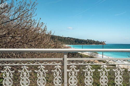 “Angela partial sea view 5” room with sea view, Wi-Fi and air conditioning