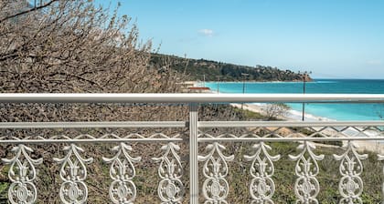 “Angela partial sea view 5” room with sea view, Wi-Fi and air conditioning