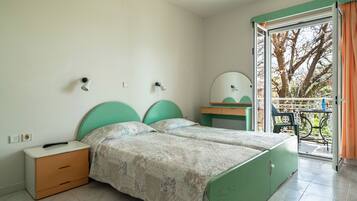 1 bedroom, free WiFi, bed sheets