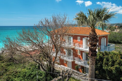 Angela Partial Sea View 2 Room with Sea View, Wi-Fi & Air Conditioning