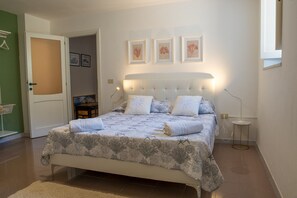 4 chambres, accès au Wi-Fi (inclus), literie fournie