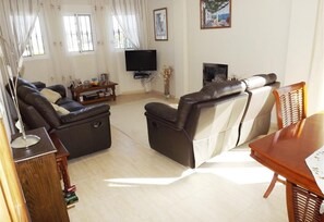 TV - Villa "Vista De Las Colinas" with Mountain View, Private Pool & Wi-Fi (Zurgena)