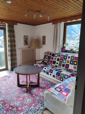 Living area - Large apartment in 70s style Mallnitz Austria (Mallnitz)