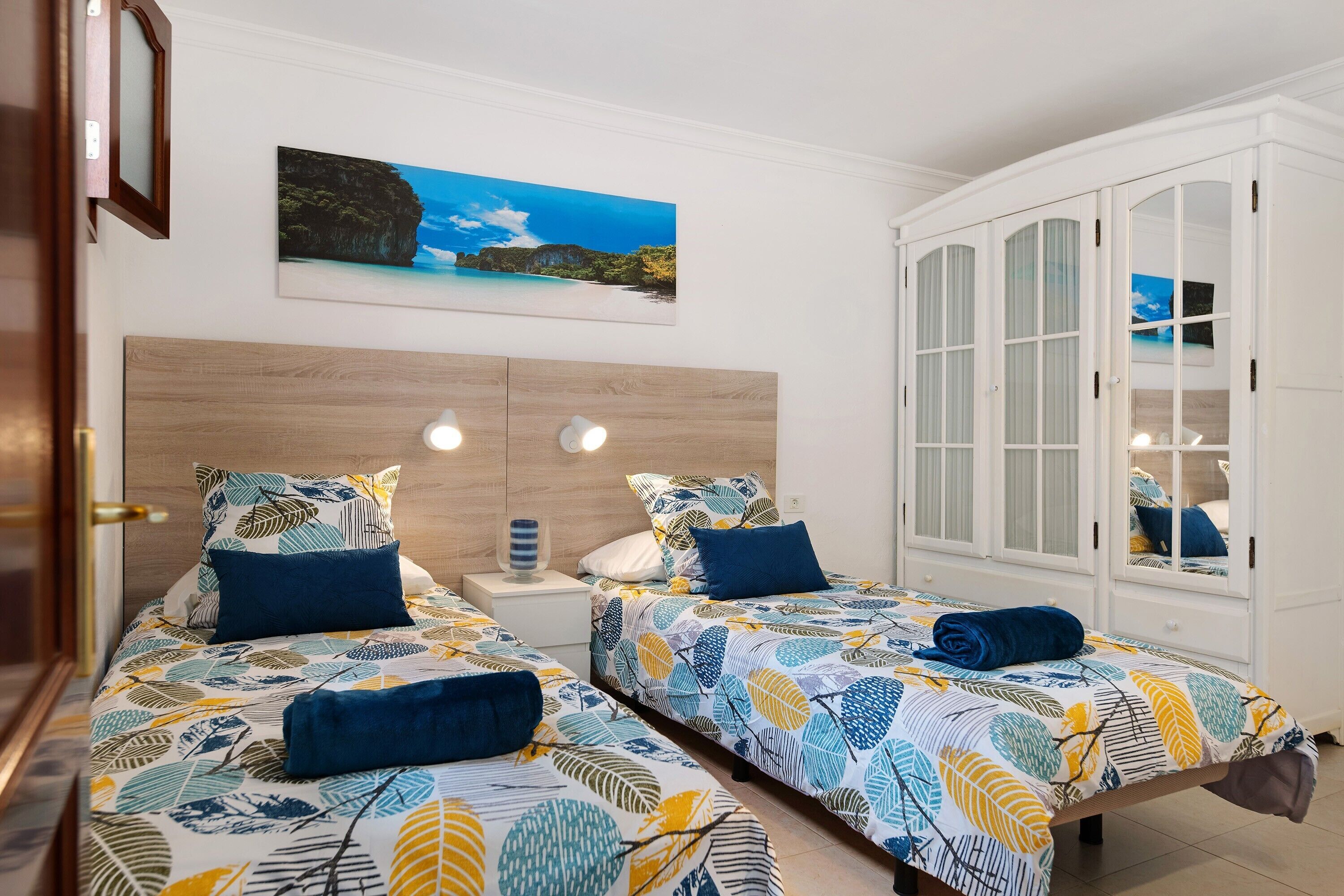 3 bedrooms, iron/ironing board, free WiFi, bed sheets