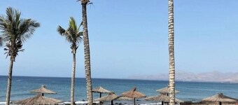 Vacation Home 'Casa Playa Palmeras' close to the Beach with Terrace & Wi-Fi