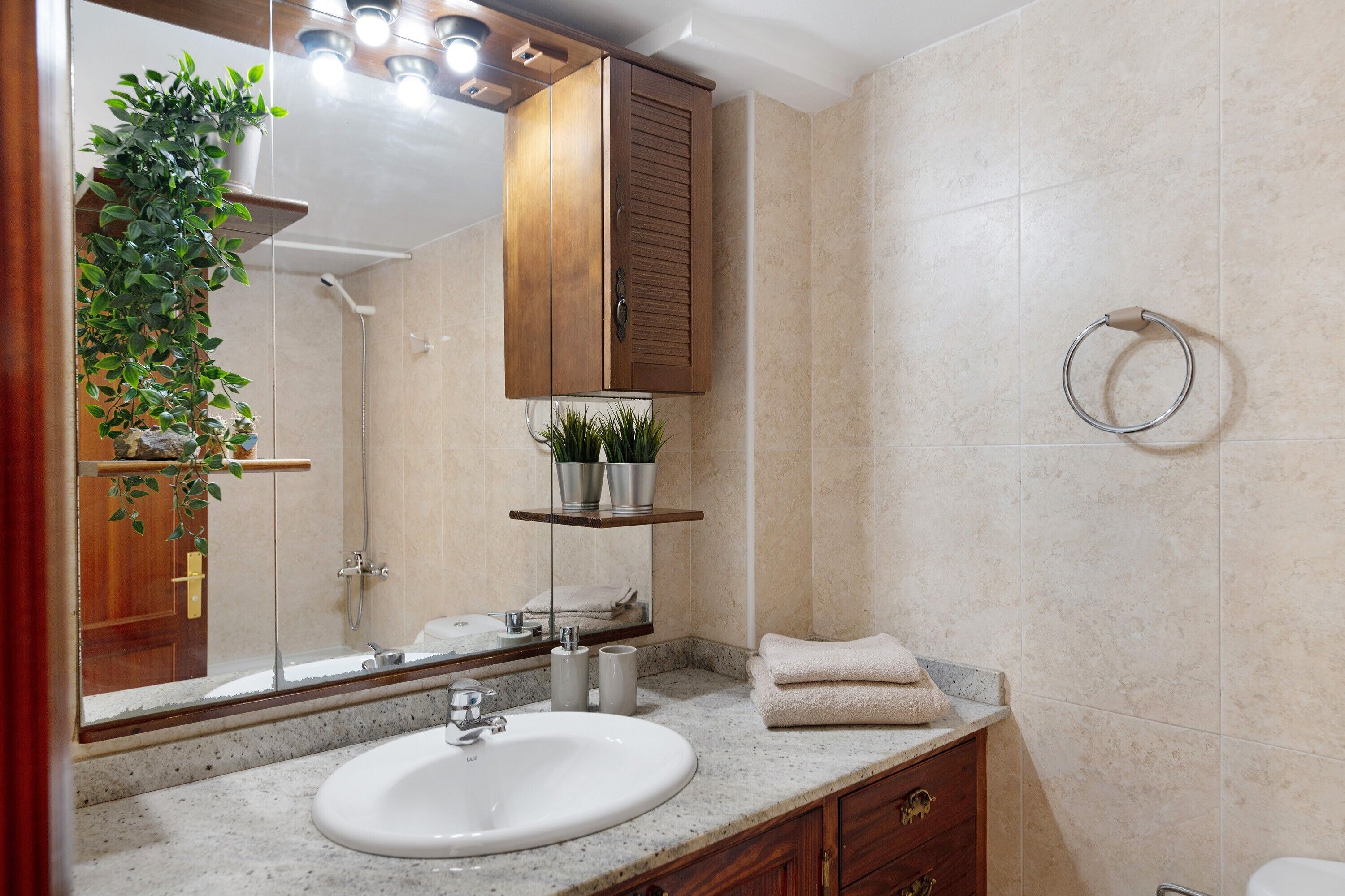 Bathtub, hair dryer, towels