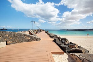 Beach nearby - Holiday Home 'Casa Rosi 2' with Sea View and Wi-Fi (Puerto del Rosario)