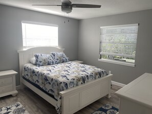 1 bedroom, iron/ironing board, free WiFi, bed sheets - West Creek in Old Homosassa across from the Freezer (Homosassa)