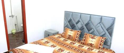 Deluxe Double Room | Free WiFi