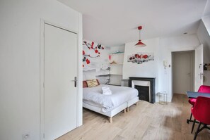 1 chambre, fer et planche à repasser, Wi-Fi, literie fournie