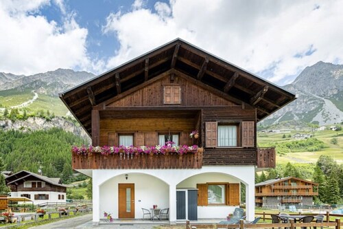 App. Cancano bike storage, near ski area, near QC Terme Bormio, trekking, biking