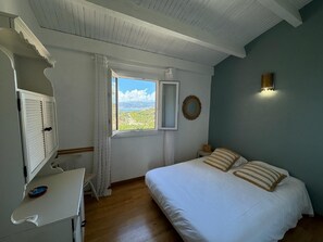 1 slaapkamer, een strijkplank/strijkijzer, gratis wifi