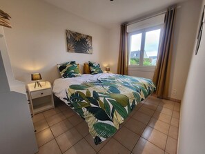 4 chambres, fer et planche à repasser, Wi-Fi gratuit, draps fournis