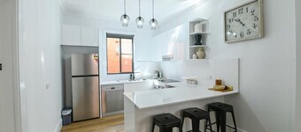 Hidden CBD Gem - Sleek & Stylish, Sleeps 5