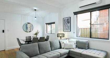 Hidden CBD Gem - Sleek & Stylish, Sleeps 5