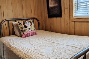 2 Schlafzimmer, Bügeleisen/Bügelbrett, Reisekinderbett, kostenloses WLAN