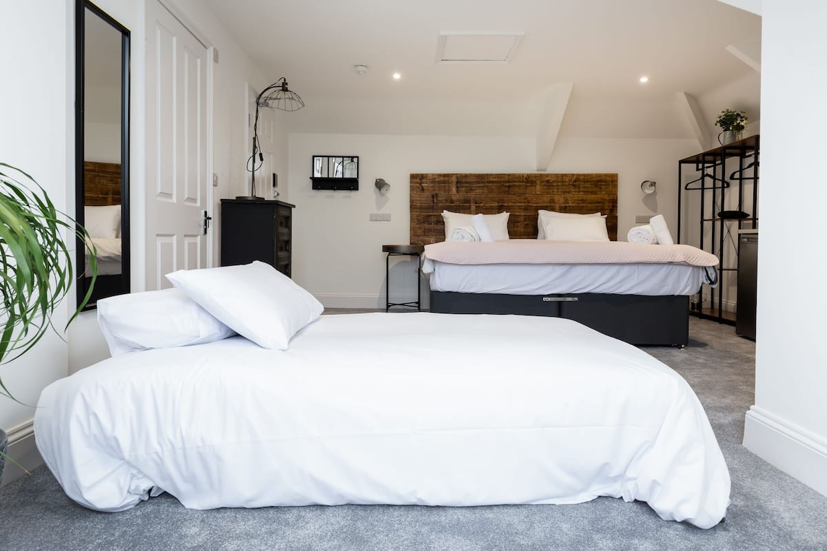 Camera, vista giardino (Room 7) | Con stile personalizzato, con arredamento individuale, Wi-Fi gratuito