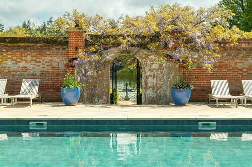 Fritton Lake - The Clubhouse