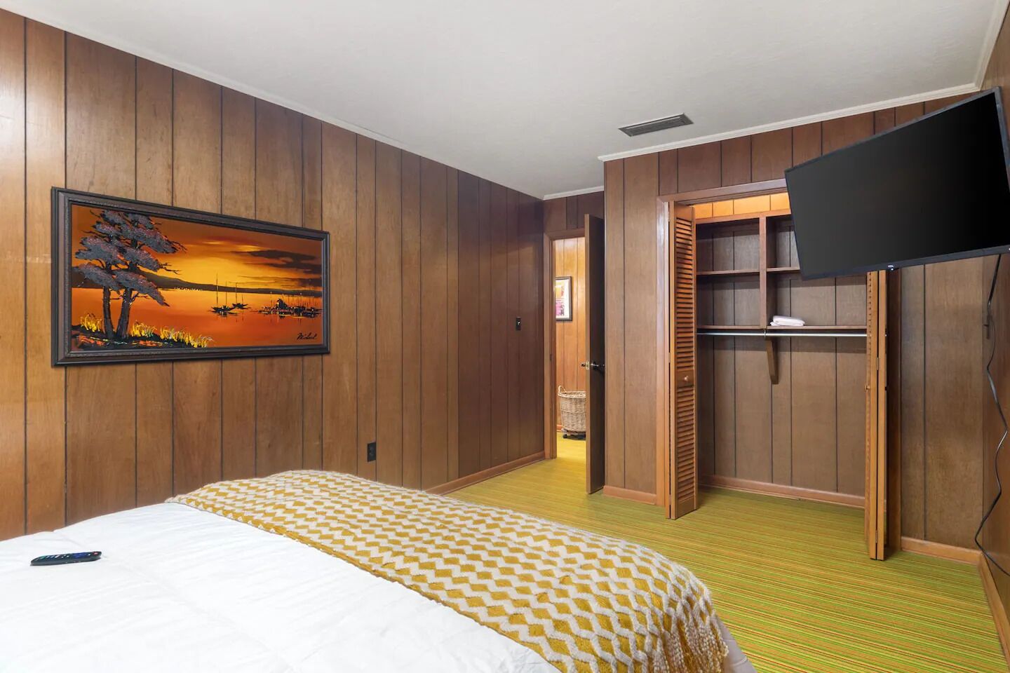 6 chambres, fer et planche à repasser, lit parapluie, Wi-Fi gratuit