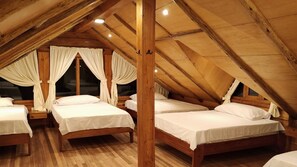 2 bedrooms, desk, iron/ironing board, travel cot - Picotacucho charming villa with jacuzzi and turkish - 16 PAX - 15 min from downtown. (CUENCA)