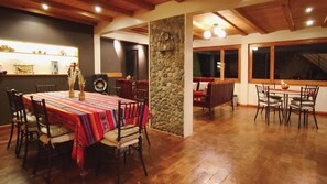 Dining - Picotacucho charming villa with jacuzzi and turkish - 16 PAX - 15 min from downtown. (CUENCA)