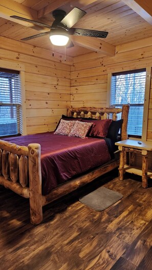 3 bedrooms, desk, iron/ironing board, travel crib