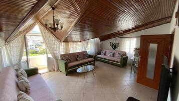 Family Duplex, City View | Living area