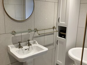 Shower - Cherry Tree Cottage (Stranraer)