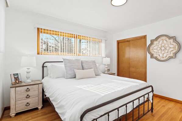 3 bedrooms, iron/ironing board, free WiFi, bed sheets