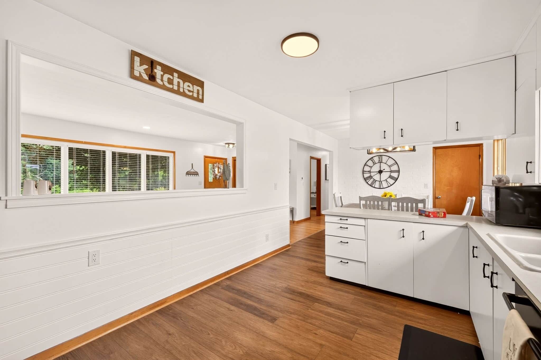 Kaffetrakter/tekoker, kjøleskap, mikrobølgeovn og ovn