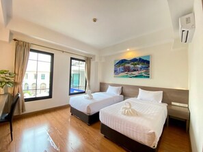 베이직 트윈룸 | 고급 침구, 객실 내 금고, 각각 다른 스타일의 인테리어, 각각 다르게 가구 비치