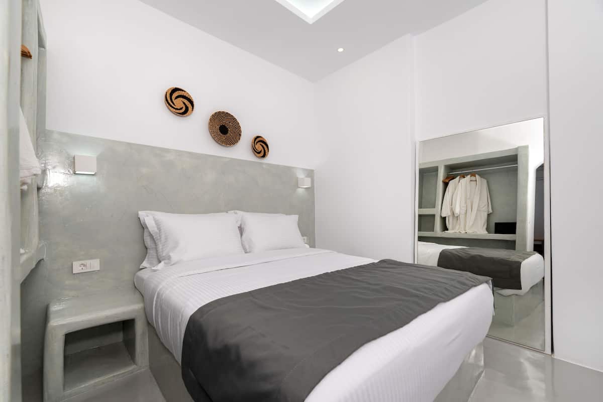 Superior Apartment | 1 bedroom, premium bedding, free minibar, in-room safe