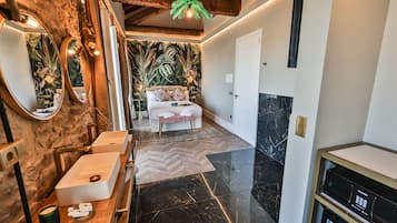 Literie de qualité supérieure, articles gratuits dans le mini-bar