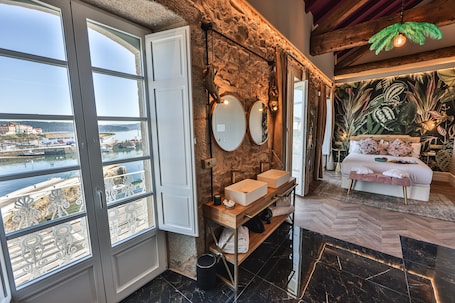 高级房, 阳台, 海景 | 高档床上用品、迷你吧(备有免费物品)、特色装修、特色家居