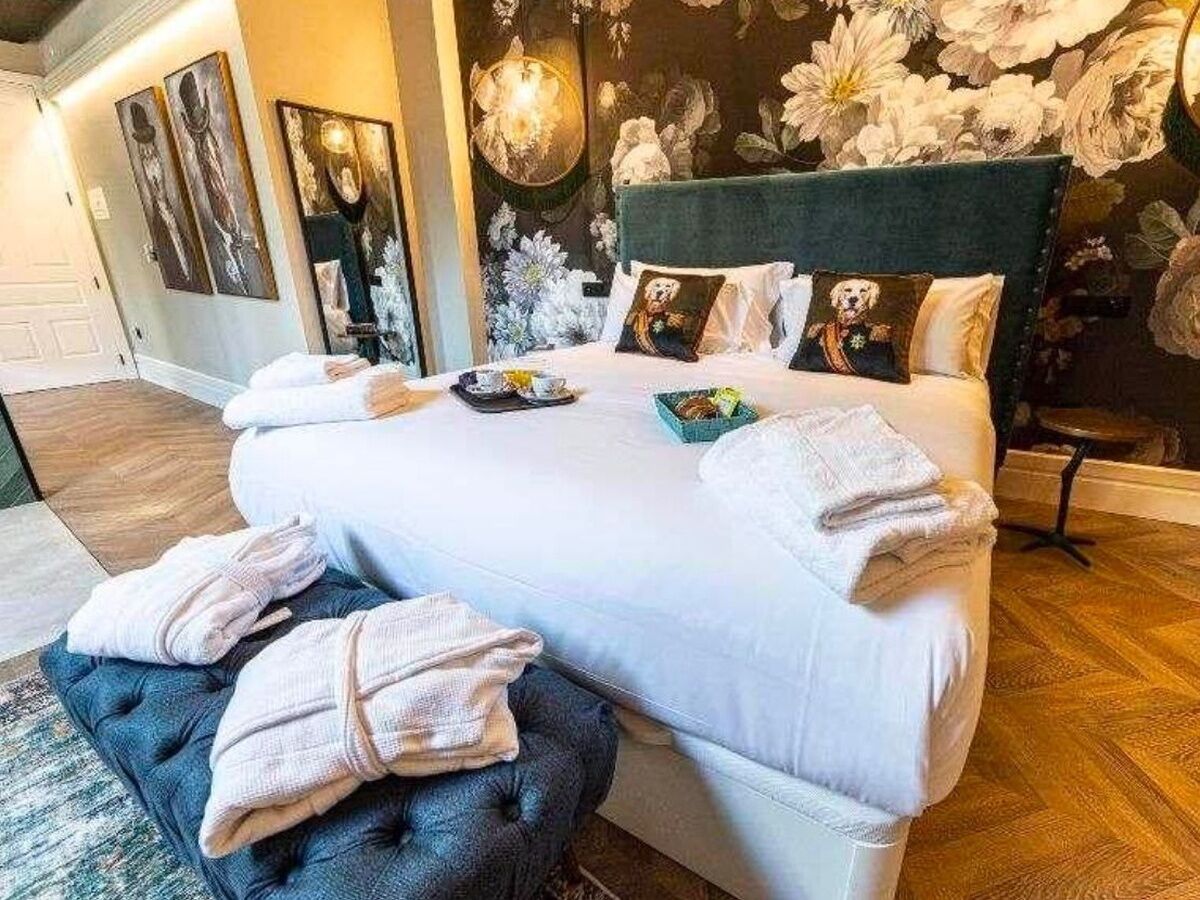 Ropa de cama de alta calidad y minibar con artículos gratuitos 