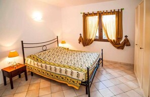 1 Schlafzimmer, Bügeleisen/Bügelbrett, Bettwäsche