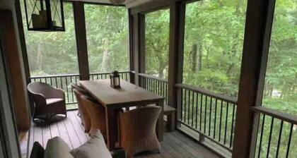 Hideaway Haven - Black Mountain