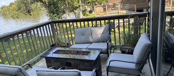 Rustic Lodge Cabin Retreat