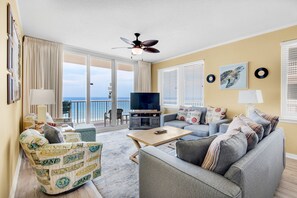 Smart TV, DVD player