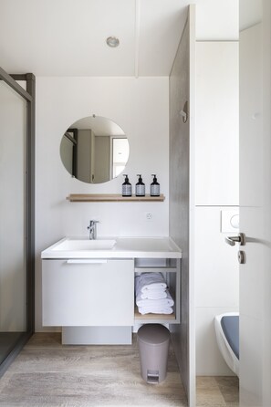 Grand Mobile Home | Bathroom - Wecamp Pirineos (Boltana)
