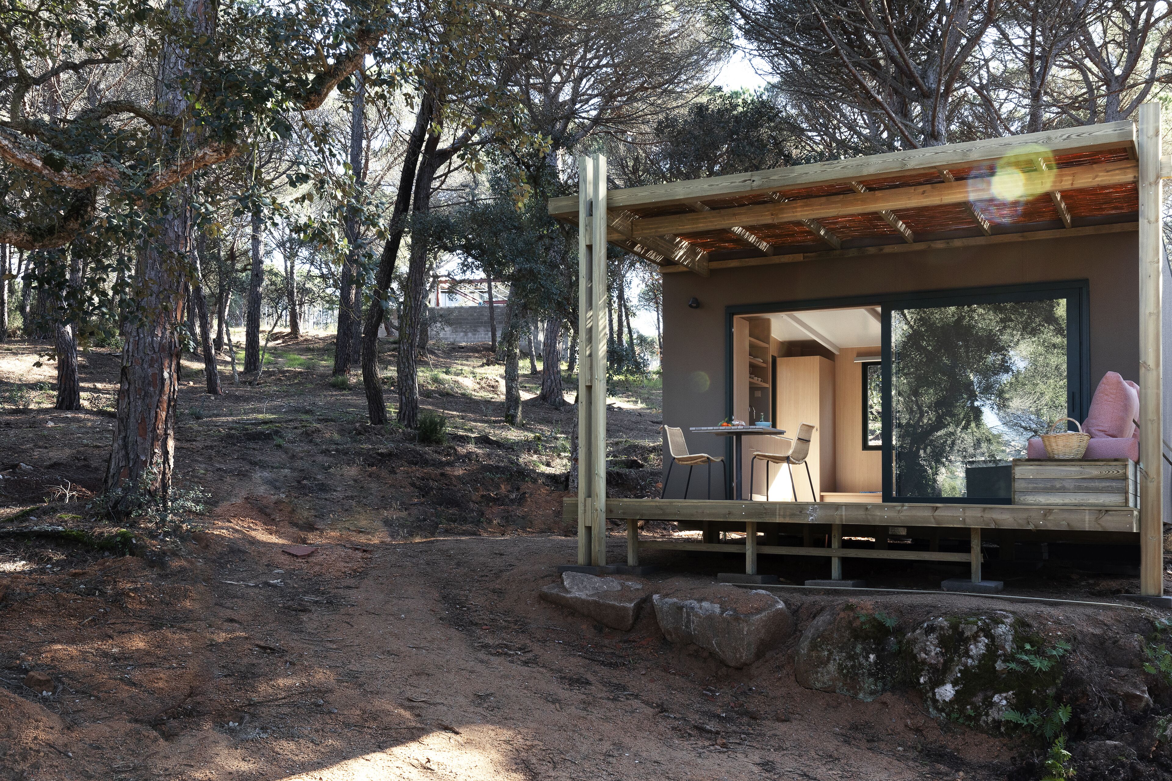 Casa móvil romántica | Ropa de cama de alta calidad, wifi gratis, ropa de cama