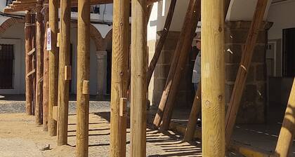 Casa Rural con Chimenea en Dormitorio, y Sala de Juegos. Con Piscina en Verano!!