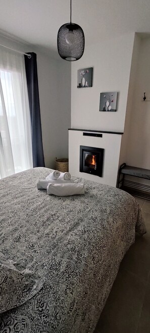 3 bedrooms, free WiFi, bed sheets