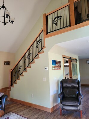 Interior - REMOTE HUMPTULIPS RIVER CABIN! (Hoquiam)