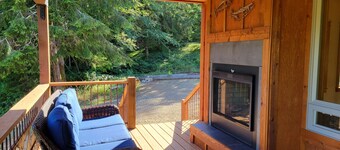 REMOTE HUMPTULIPS RIVER CABIN!