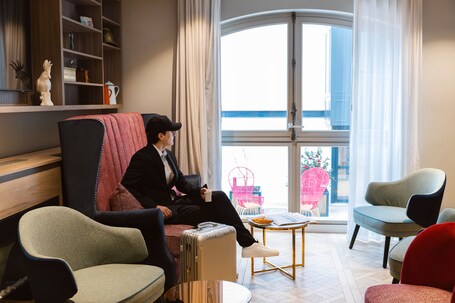 Mode Paris Aparthotel - Image 26